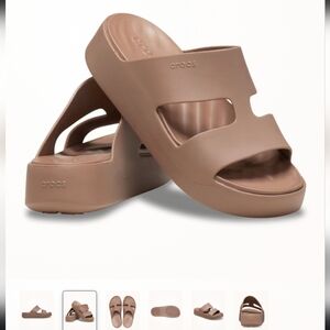 CROCS Brown Sandals with Cushioned Sole and Modern Design